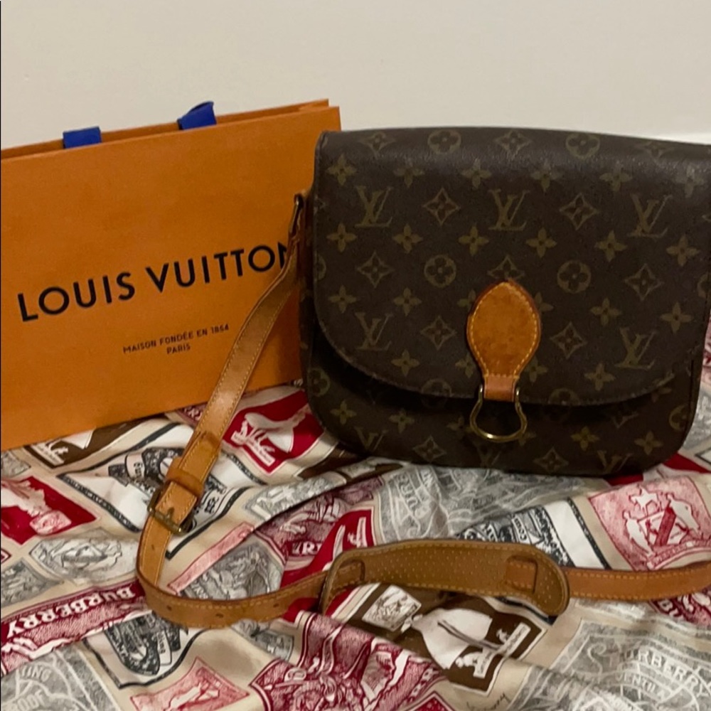Saint Cloud GM Louis Vuitton Crossbody Bag
